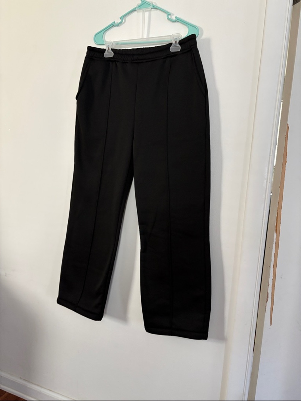 Black Straight-Leg sweatpants